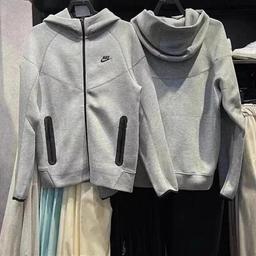 030214027-灰色上衣