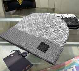 单帽子10 (全称字母黑皮标)