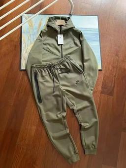 哈兰德同款绿色套装