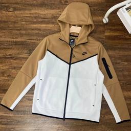 4490 卡其拼白上衣