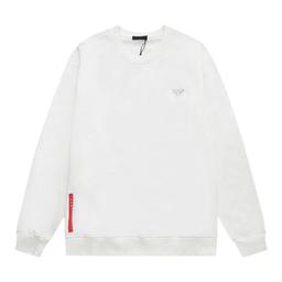 白色 （金属三角标红色凹凸字母印花）