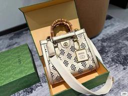 050303012-2（26*23cm）