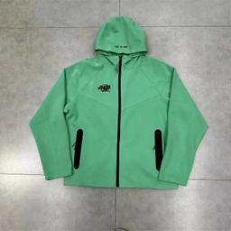 绿色卫衣