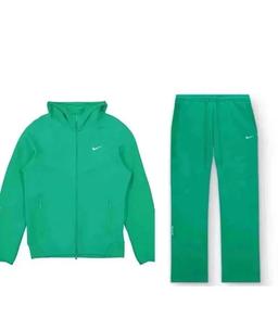 030214022-绿色套装