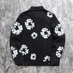 黑色外套（白色花环）