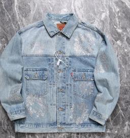 浅蓝色外套（钻石花环）