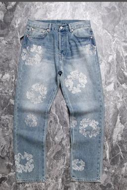 浅蓝色牛仔裤（钻石花环）