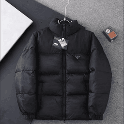 短款羽绒服蜜蜂小标黑 黑领