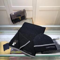 21-黑色白条纹套装