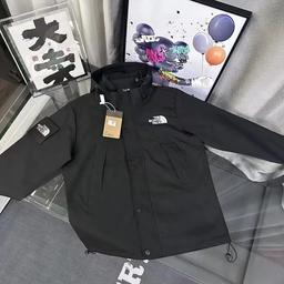 黑色北家（可拆帽）冲锋衣