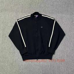 黑色白条纹毛衣