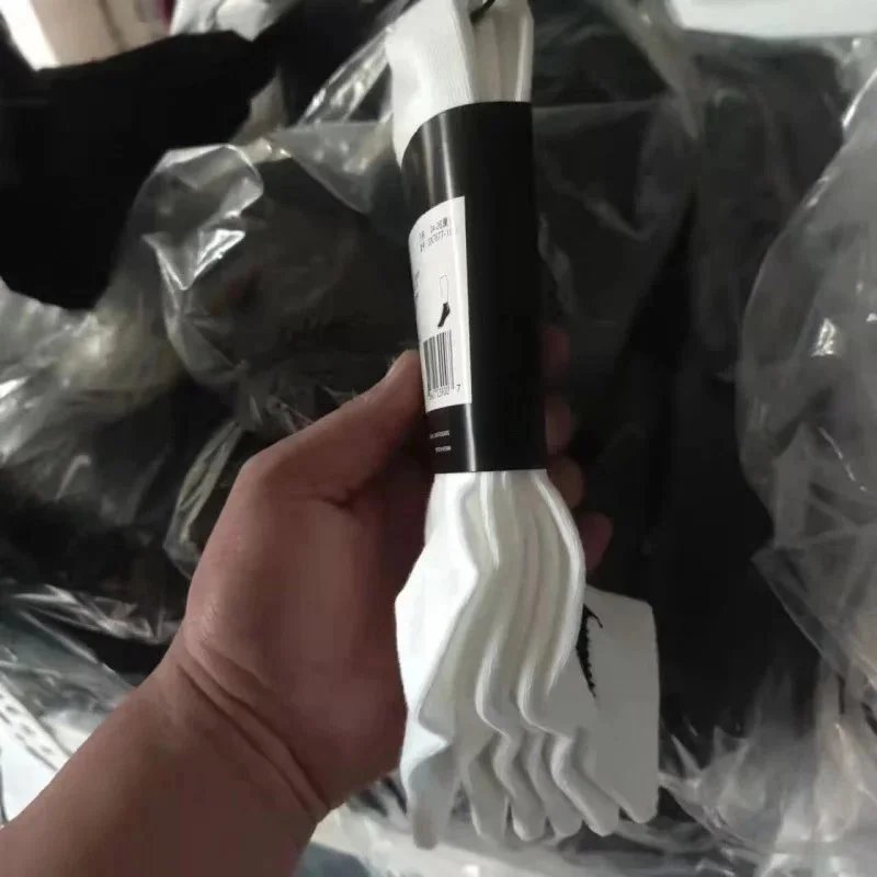 四季薄款中筒白色;