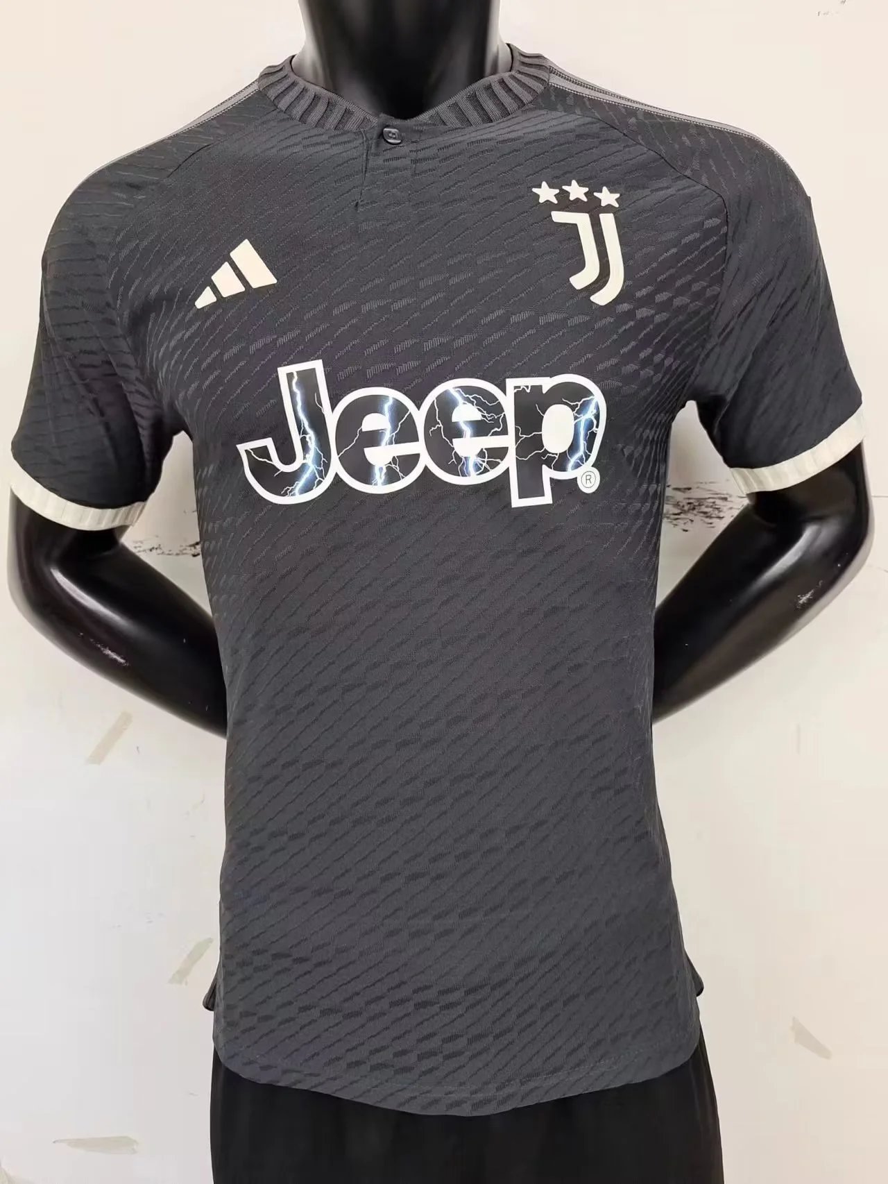 2324 Juventus second guest